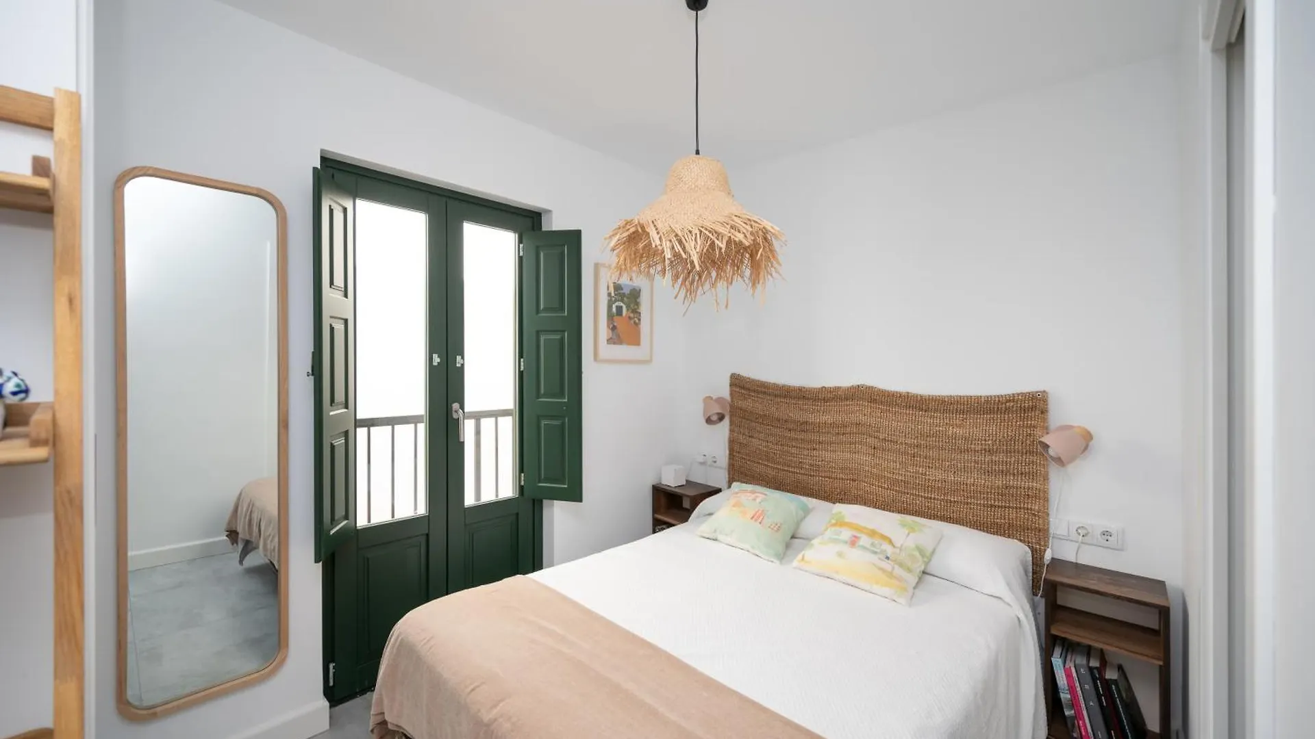 Lovely House In Peaceful Courtyard Benalmadena