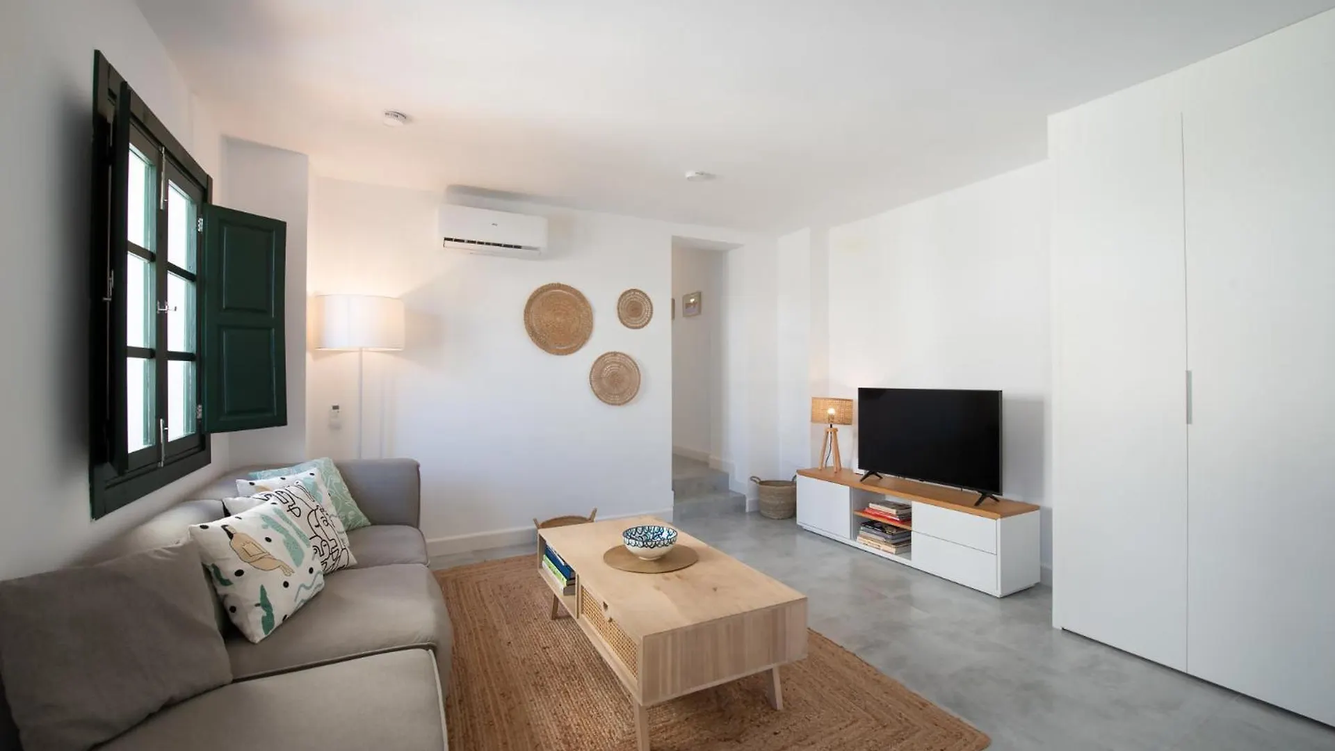 Apartment Lovely House In Peaceful Courtyard Benalmadena