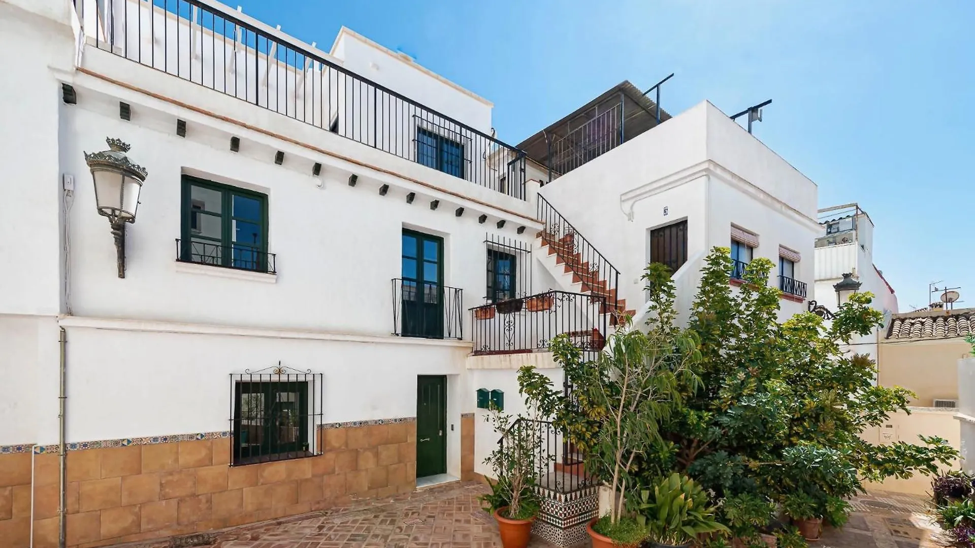Apartment Lovely House In Peaceful Courtyard Benalmadena